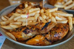 1_nandos-chicken-2427327_1920.jpg