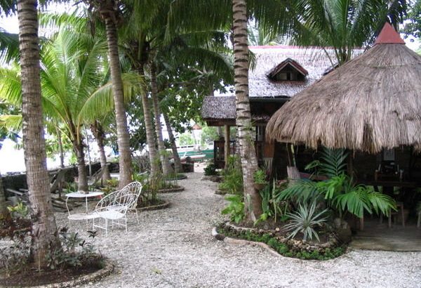 BEACHFRONT DIVE RESORT FOR SALE IN SIQUIJOR