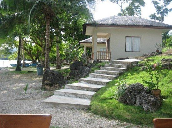 BEACHFRONT DIVE RESORT FOR SALE IN SIQUIJOR