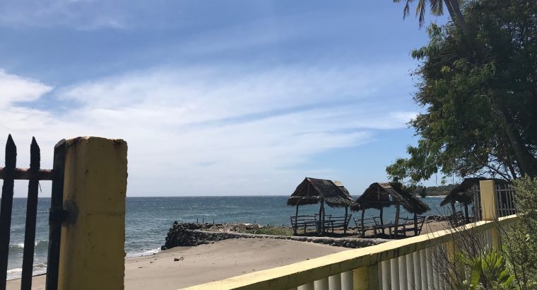 BEACHFRONT LOT AND HOUSE FOR SALE