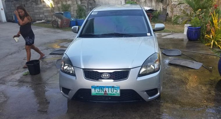 2011 Kia Rio automatic, 95k km