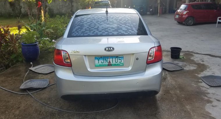 2011 Kia Rio automatic, 95k km