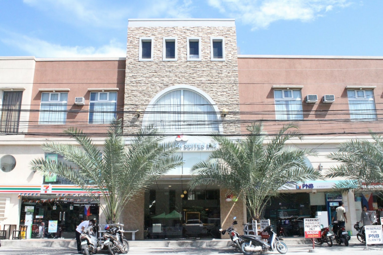 Manhattan Suites Inn