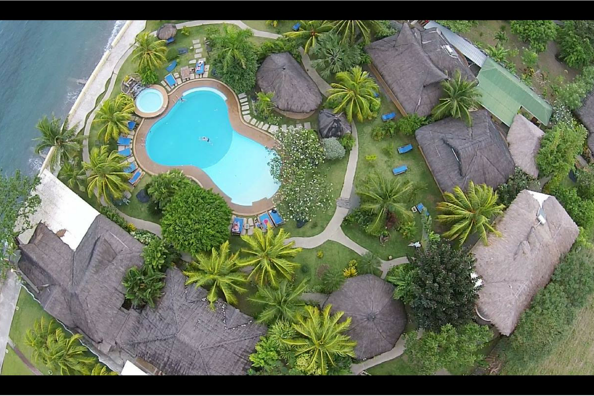 Thalatta Dive Resort facing Apo Island